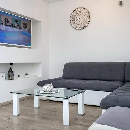 アパート Andelka *